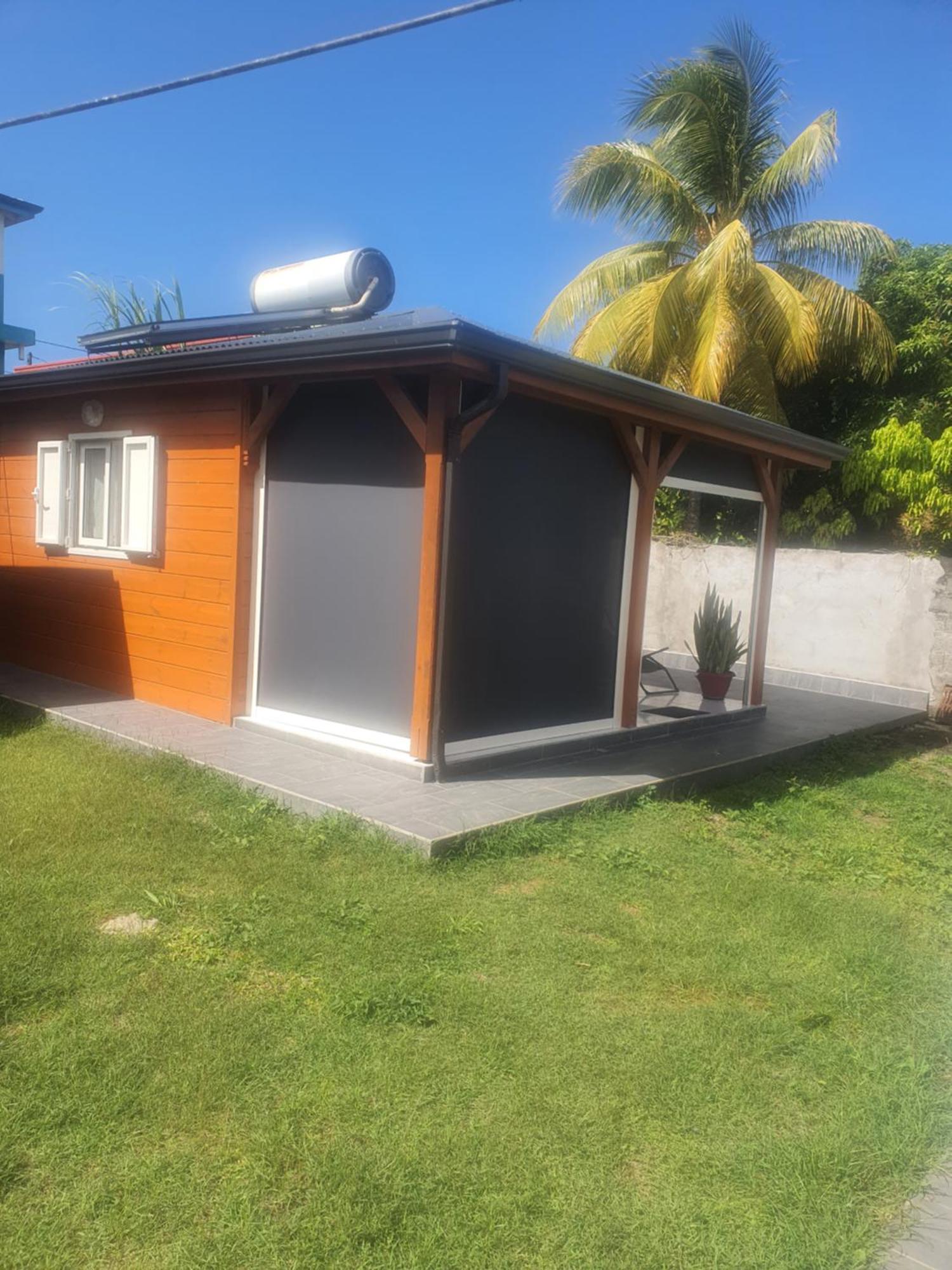 Bungalow Vacances Sainte-Rose Exterior foto
